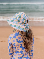 Load image into Gallery viewer, Acorn - Full Bloom Wide Brim Swim Hat - Pink/Blue/Multi
