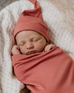Load image into Gallery viewer, Snuggle Hunny Kids - Clay Snuggle Swaddle &amp; Beanie Set

