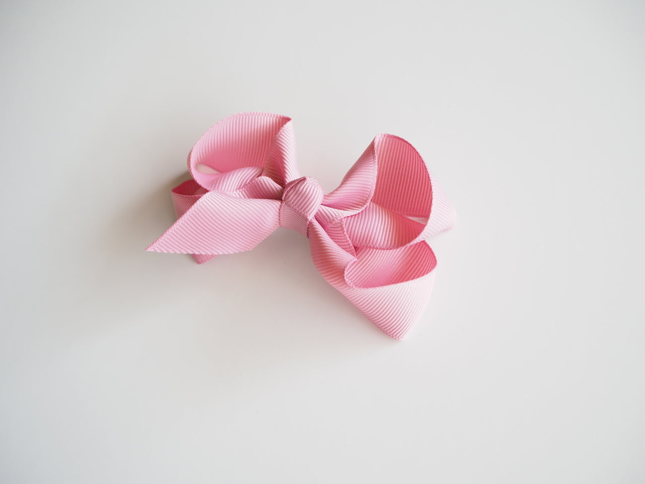 Snuggle Hunny Kids - Dusty Pink Clip Bow - Medium