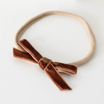 Load image into Gallery viewer, Snuggle Hunny Kids - Toffee Velvet Bow
