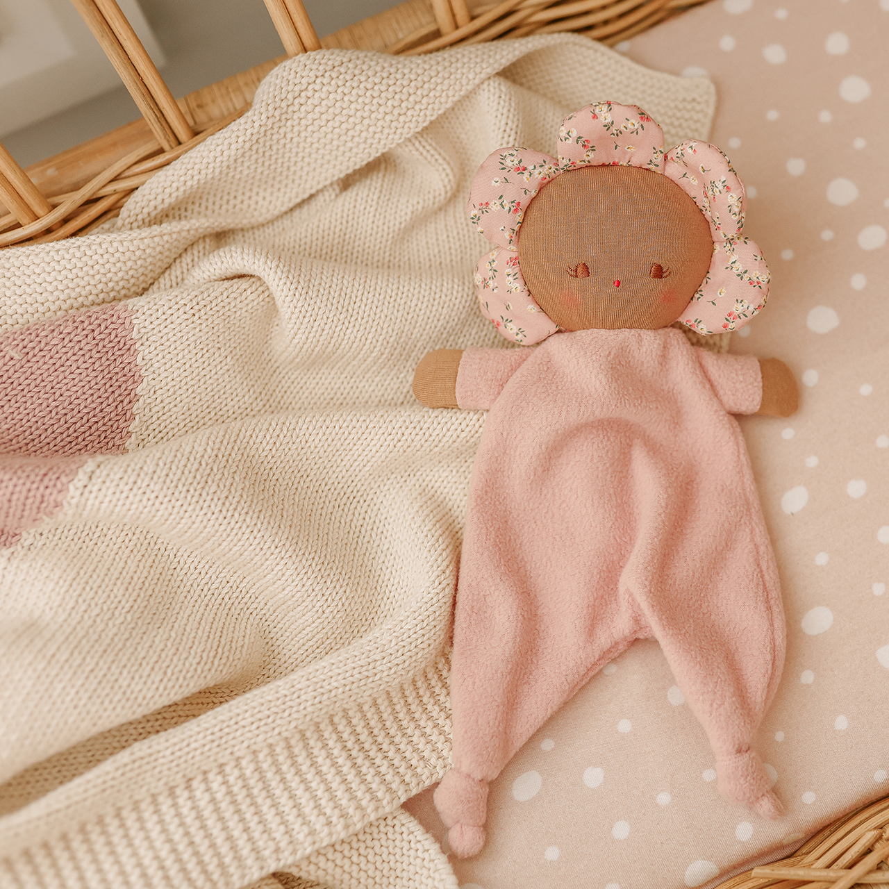 Alimrose - Flower Baby Comforter - Posy Heart