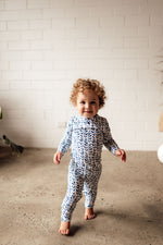Load image into Gallery viewer, Snuggle Hunny Kids - Nightshade Growsuit Newborn (0000)
